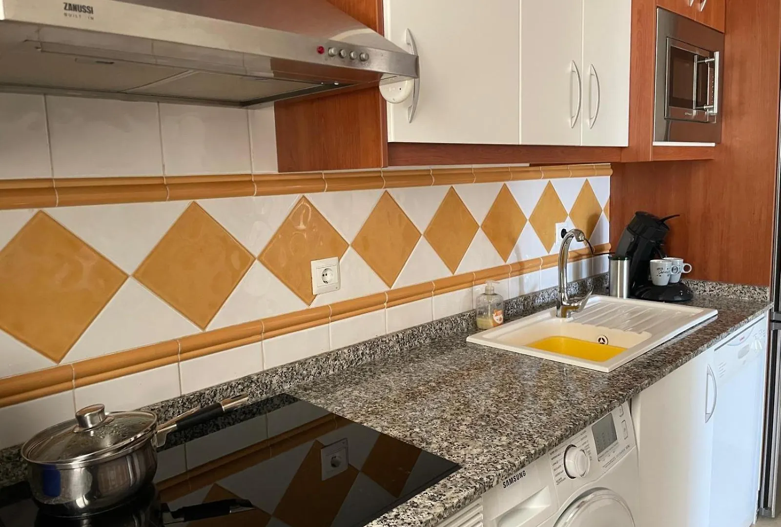Homes Of Spain, Al Andalus Thalassa Jo, Apartamento Con Vistas, Wifi Vera Apartment
